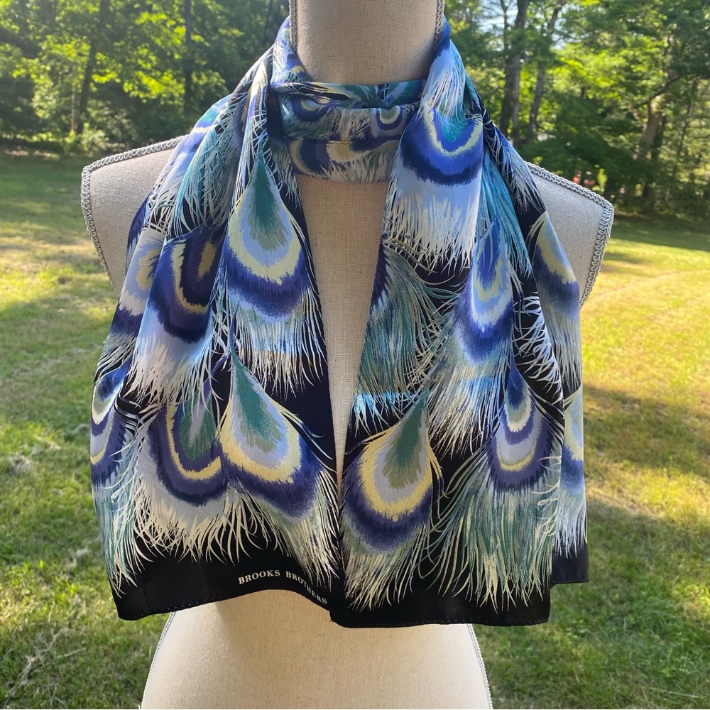 BROOKS BROTHERS SCARF BLACK BLUE WHITE SILK PREPPY PEACOCK FEATHER PATTERN
